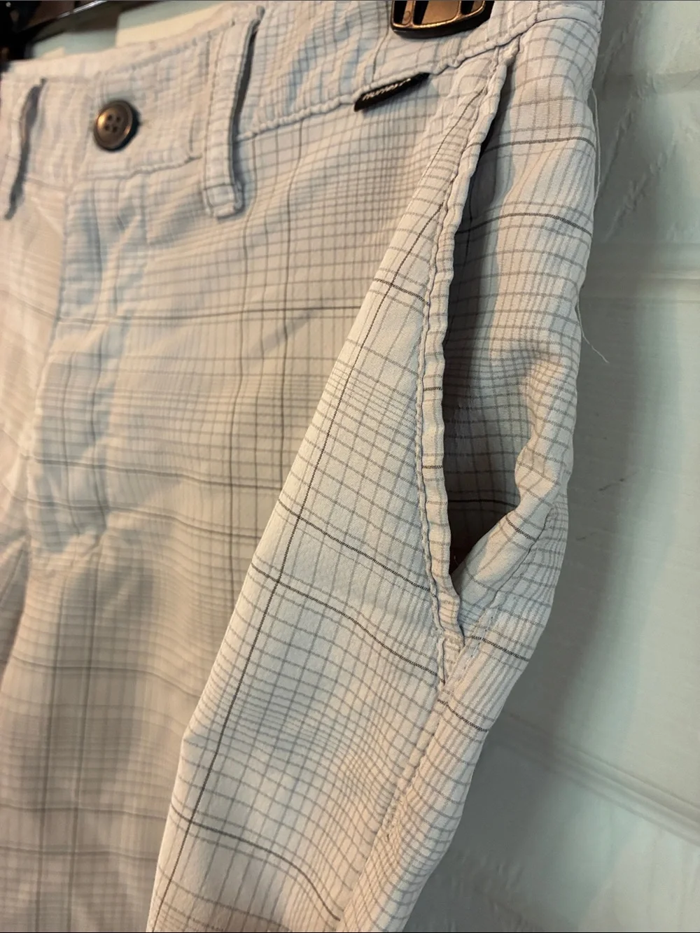 Hurley Size 29-16 Boys Plaid Casual Shorts - White/Gray
